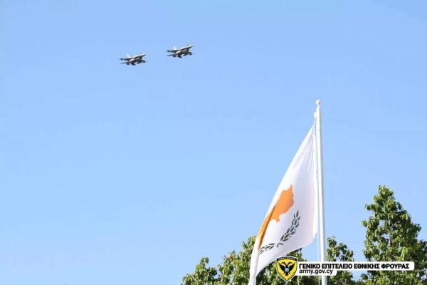 Hava trafik kontrolörleri Kıbrıs FIR üzerinde Türk jetiyle yakın geçiş tehlikesine karşı uyardı