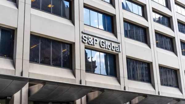 S&P yükseltmesinin ardından DISY geçmişteki temellere, AKEL toplumun emeğine vurgu yaptı