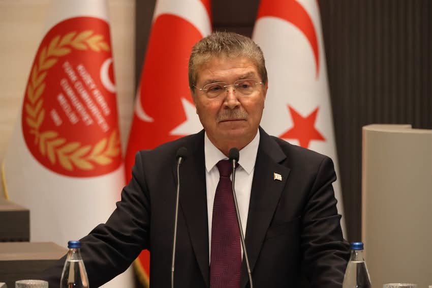 Kuzey Kıbrıs Meclisi Erhurman'ı veto ile geçersiz kılmaya çalıştı, seçim sistemi yeniden değişti