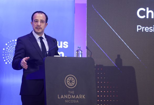 Hristodulidis vatandaşlara hükümet politikalarında daha fazla söz hakkı verildiğini söyledi