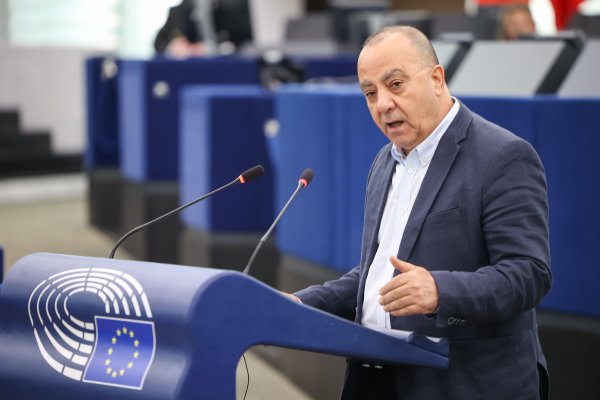 Georgiou İsrail'de 'soykırım' iddiasıyla AB'nin 'çifte standardı'na son verilmesini istedi