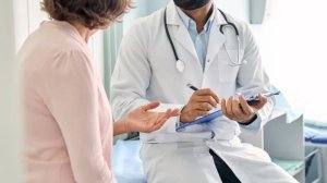 Doktorların isimleri onaylanmamış wellness tedavilerini satmak için kötüye kullanılıyor, CyMA diyor