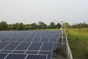 Kıbrıs'ta Güneş Enerjisi: Para Gerçekten Nereye Gidiyor?