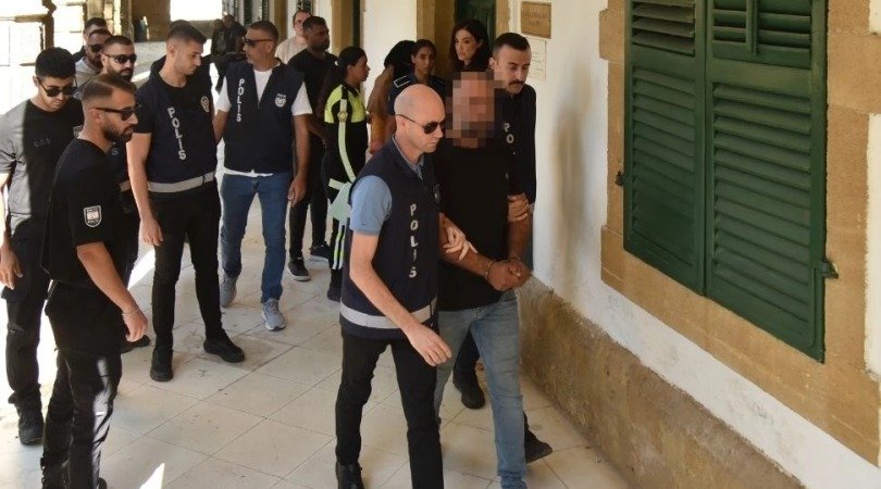 Yerolakkos'ta eşini elektrikli aletle öldürdüğü iddia edilen adam gözaltına alındı