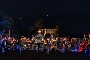 Music by Moonlight: Minthis yıldızlar altında nostaljik bir yolculuğa ev sahipliği yapıyor