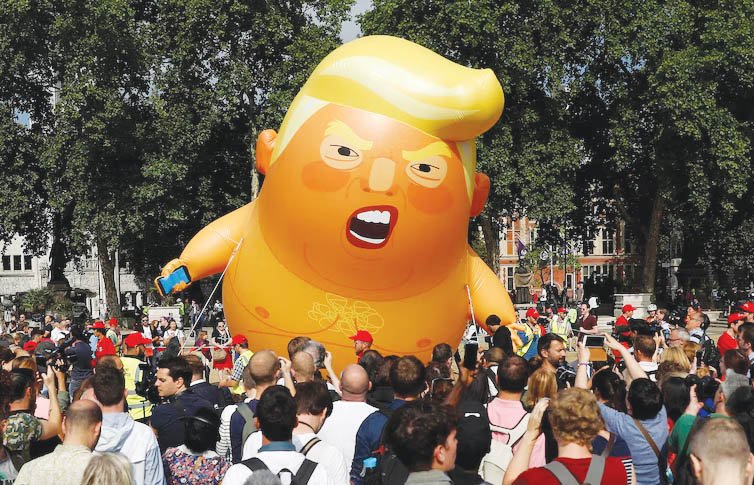 Trump'ın onay oranı maliyetlerin artmasıyla kariyerinin en düşük seviyesi olan yüzde 32'ye geriledi