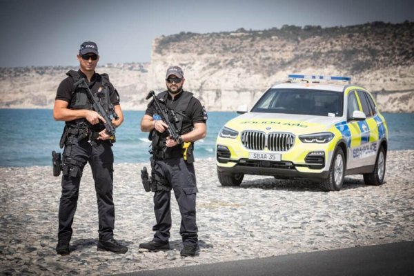 İngiliz Üsleri polisi yasadışı avcılıkla mücadele için düğmeye bastı