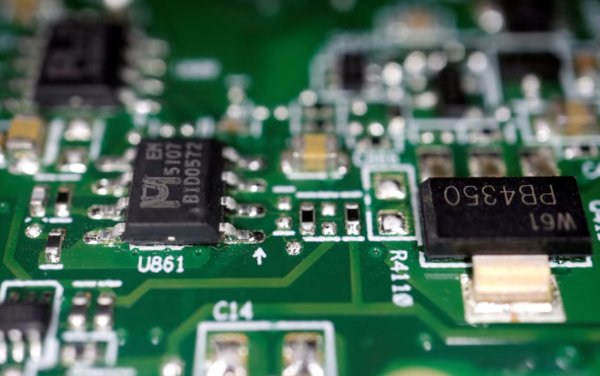 Daha küçük telefon ve dizüstü bilgisayar üreticileri yıllarca sürecek bellek kıtlığına hazırlanıyor