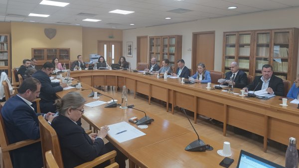 Milletvekilleri Yurt Dışı Tedavi Giderleri İçin Peşin Ödeme İstedi