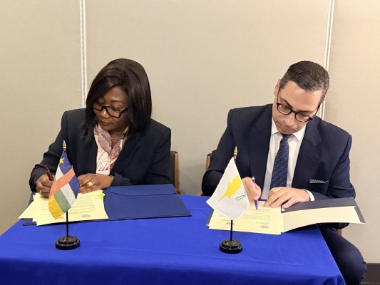 Kıbrıs ve Orta Afrika Cumhuriyeti diplomatik ilişkiler kurdu
