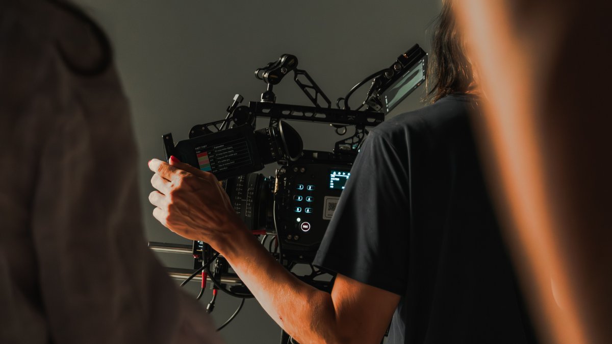 Tek Başına Film Yapımcıları Tam Bir Ses Departmanı Olmadan Sinematik Ses Nasıl Oluşturabilir