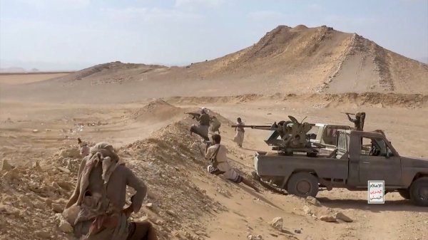 Suudiler Yemen'i vuruyor, Husiler Orta Doğu savaşının yeni cephesinde kazanımlarını pekiştiriyor