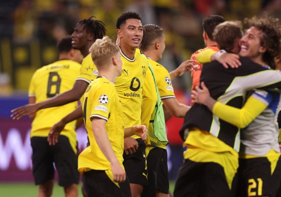 Dortmund üç maçta üçüncü galibiyetiyle Paderborn'u 3-0 yendi