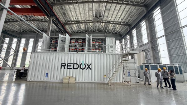 Kıbrıs merkezli enerji depolama şirketi Redox One, uzun süreli depolamada ada pazarını hedefliyor