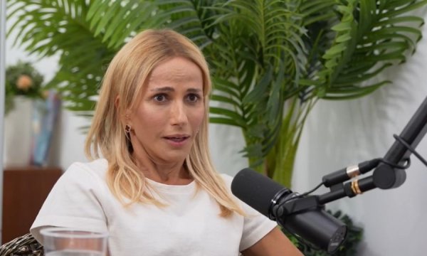 Eski Adalet Bakanı Emily Yioliti ulusal marş tartışmasına yanıt verdi