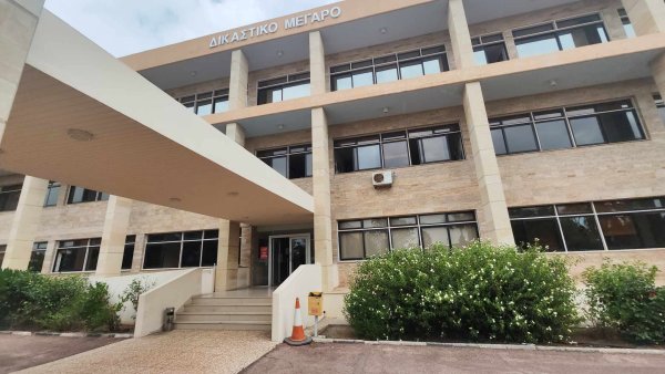 Larnaka'daki kanlı olaylar davasında 48 yaşındaki sanık suçlamaları reddetti
