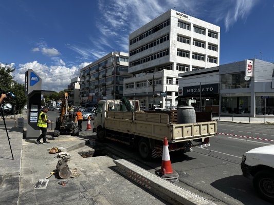 Lefkoşa'da Digeni Akrita Caddesi'ndeki onarım çalışmaları altı aydan uzun sürecek