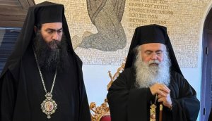 Görevden alınan Pafos Metropoliti Tychikos, Başpiskopos Georgios ile yüz yüze görüşecek