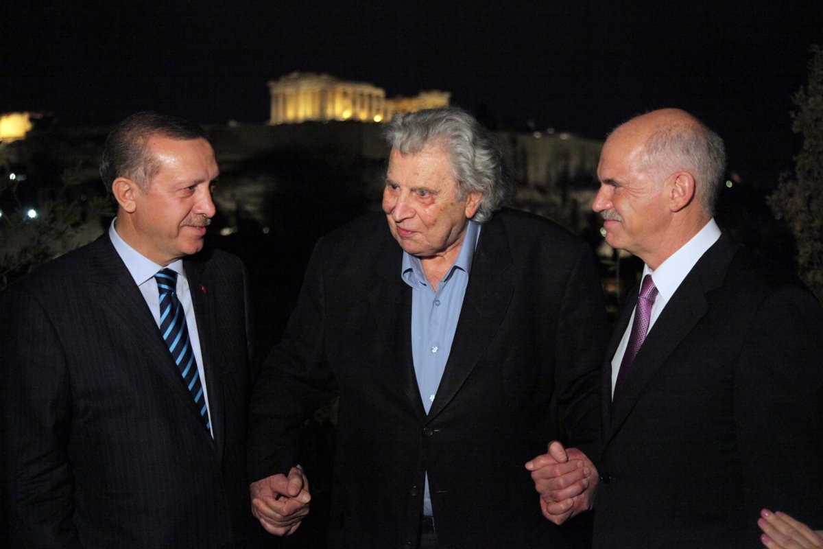 Mikis Theodorakis kendini Kıbrıslı sayıyordu