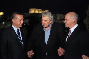 Mikis Theodorakis kendini Kıbrıslı sayıyordu