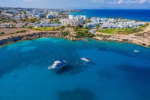 Gazimağusa, turizm sezonunu iki ay uzatmak için 2027’de mart ve kasım uçuşlarını artırmayı hedefliyor