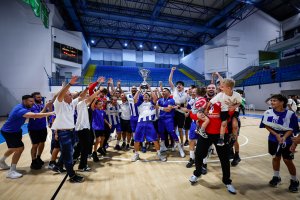Hentbol Super Cup'ta şampiyonluğa dönen Sabbianco Anorthosis