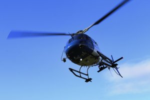 Kıbrıs, Akrotiri Tuz Gölü üzerinde alçak uçan İngiliz üssü helikopterleri için rota değişikliği istedi