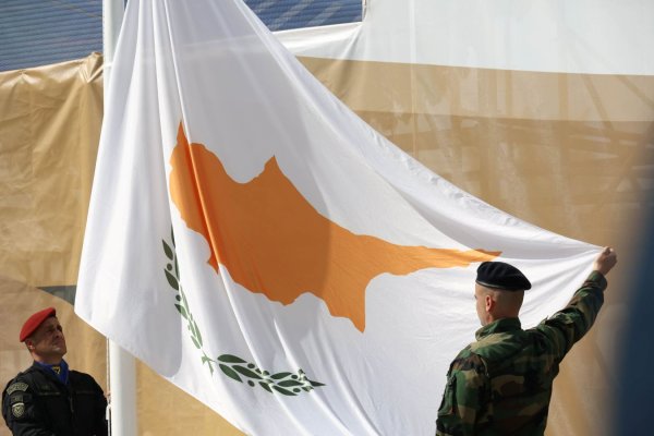 Kıbrıs bağımsızlık gününde yeni silahlar sergilendi, ABD ve Fransa birlikleri katıldı
