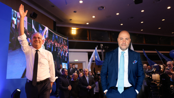 DISY eski başkanı Averof Neofytu adaylıkta belirsiz, Pamporidis yarışa girdi