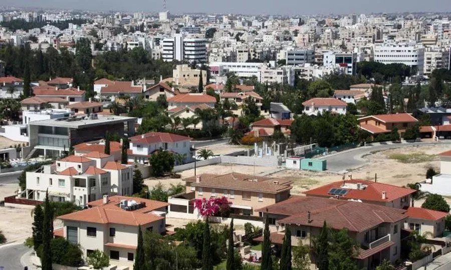 Milletvekilleri, yabancılara taşınmaz satışına dair yasa tasarısı için hükümete baskı yapıyor