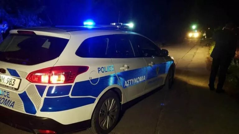 Limasol'da 7 genç, spreyli boya ve tahta sopayla gözaltına alındı