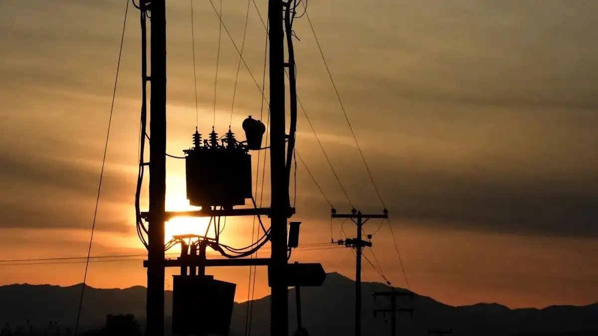 Kıbrıs'ın tam elektrikleşmesi için yenilenebilir enerjinin ötesinde birkaç gigavatlık ek güç gerekiyor