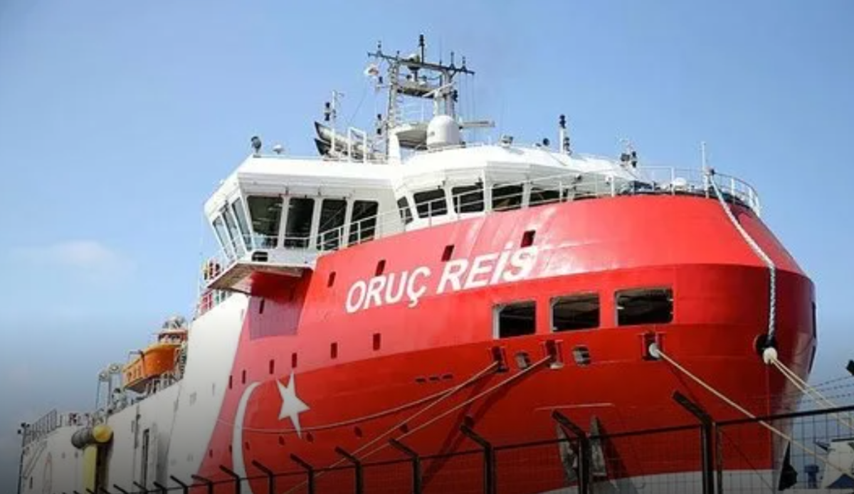 İşgal altındaki Girne açıklarında Oruç Reis, planlanan doğalgaz boru hattı araştırması için