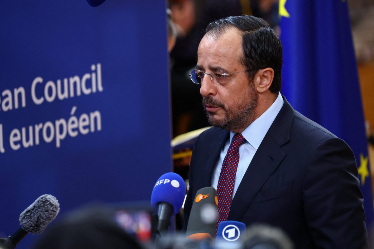 Hristodulidis: Müzakerelerin yeniden başlaması için Türkiye koşullar öne sürüyor