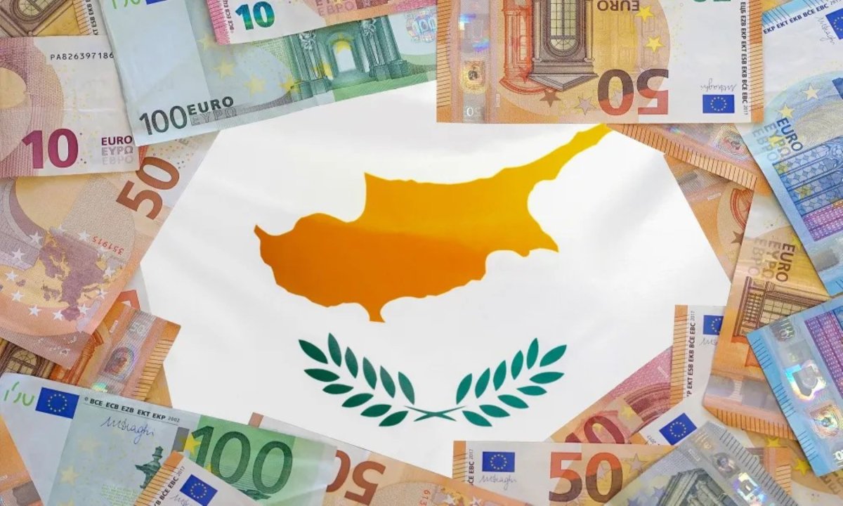 Kıbrıs'ta yeni finansal okuryazarlık portalı moneypedia.cy yayına girdi