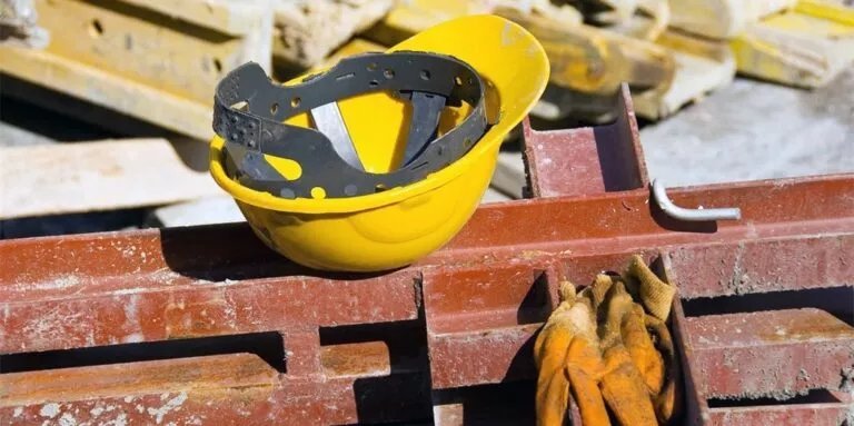 Yüksekte çalışma iş kazalarının başlıca nedeni: Larnaka'da 31 yaşındaki adam ağır yaralandı