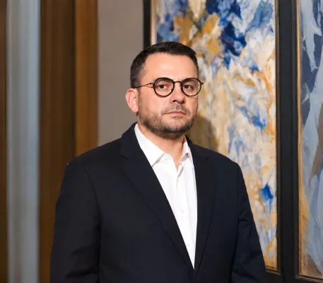 Kıbrıslı Zamboglou Aile Vakfı, maddi imkânı kısıtlı yetenekli gençlere destek sunuyor
