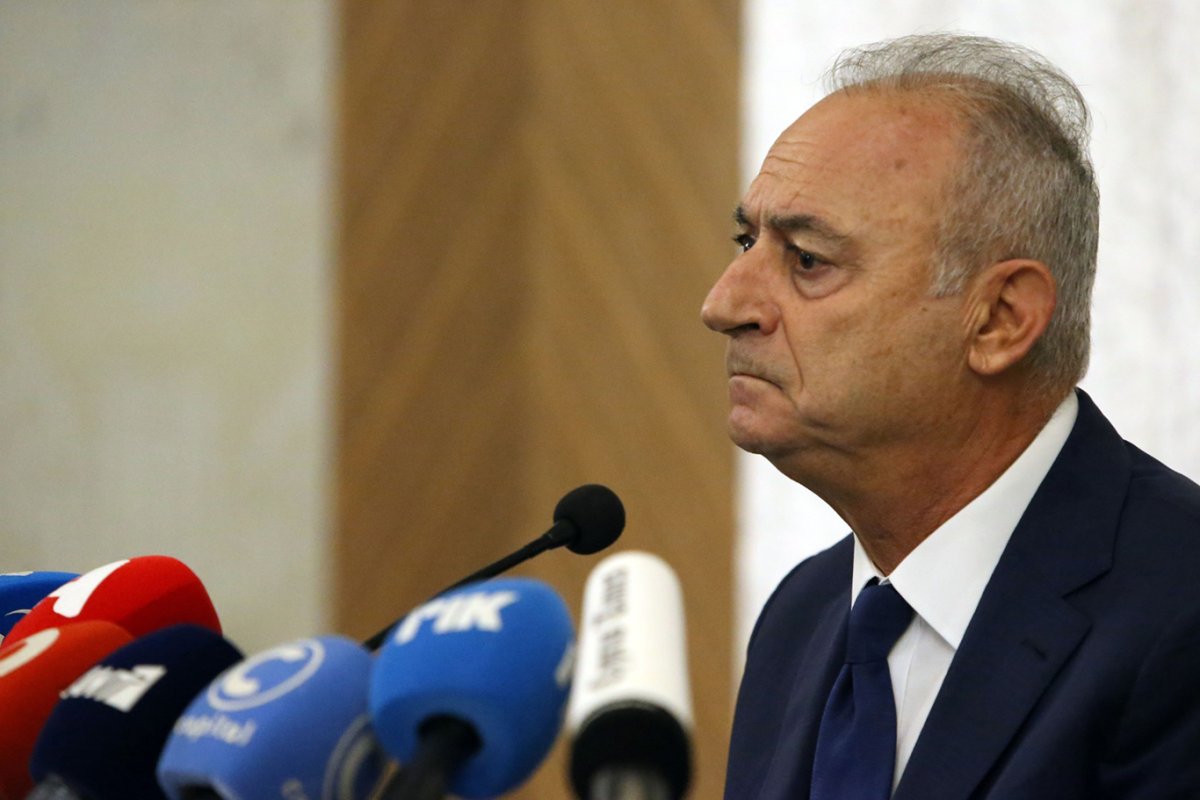 Eski DİSİ lideri Averof Neophytou, Rusya'ya yönelik enerji yaptırımlarının kaldırılmasını istedi
