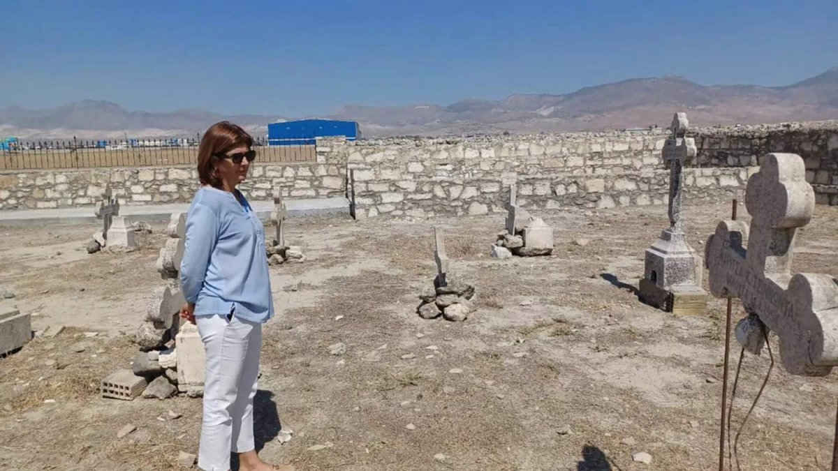 BM Kıbrıs Özel Temsilcisi Holguin, sorunun tarihini kendi versiyonuyla yazıyor