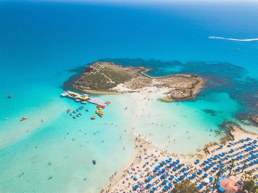 Ayia Napa kıyısında 50 milyon euroluk kompleks planı: 324 odalı otel ve villalar