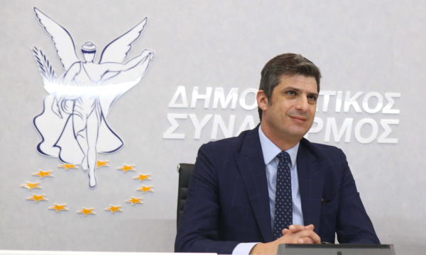 DİSİ Sözcüsü Dimitriou, eski bakan Georgiadis'in zamanlamasını eleştirdi ve şantaj iddialarını reddetti