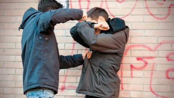Latsia'da videoya yansıyan vahşi dayak: 16 yaşındaki ifade verdi, gözaltı bekleniyor
