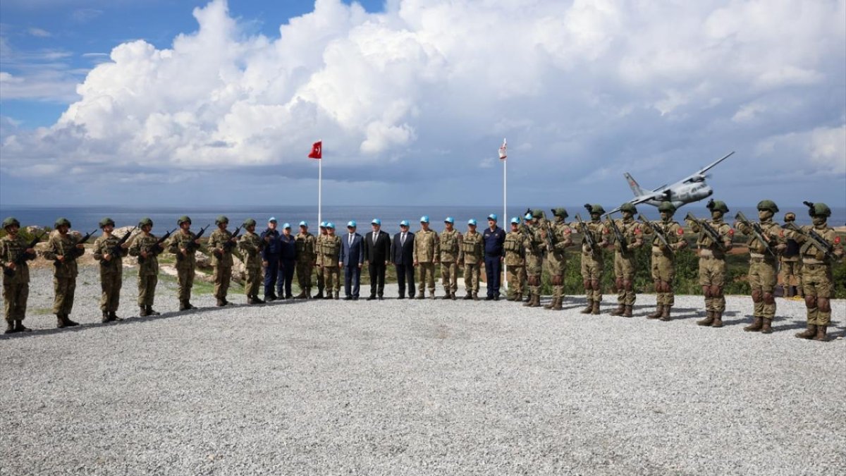 Türk paraşütçü tatbikatının ardından YDP lideri Erhan Arıklı: Tüm Kıbrıs 3 saatte kontrol altına alınabilir