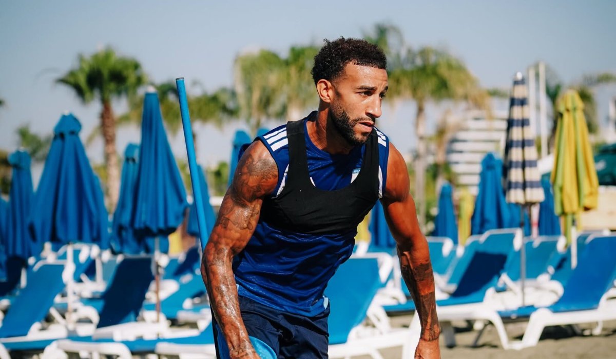 Apollon'un İngiliz stoperi Connor Goldson sağlık sorununu aştı, antrenmanlara dönüyor