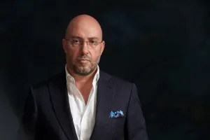 Eski sağlık bakanı George Pamboridis, DISY'de 2028 cumhurbaşkanı adaylığı için üçlü yarışa girdi