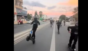 Lefkoşa'da tehlikeli scooter gösterileri: Sürücüler tutanağa bağlanıyor ama araçlarına el konulamıyor