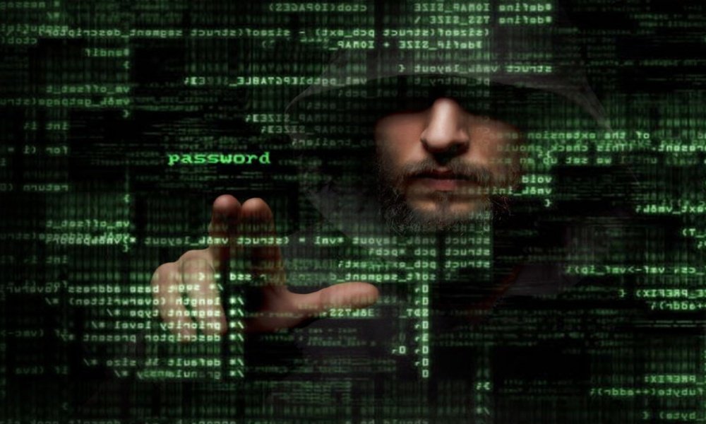 Güney Kıbrıs Polisi'nden internet dolandırıcılığı uyarısı: E-posta, SMS ve yatırım tekliflerinde nelere dikkat edilmeli