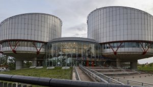 AİHM Kıbrıs'ı Faslı sığınma başvuru sahibinin 13,5 aylık tutuklanması nedeniyle mahkûm etti