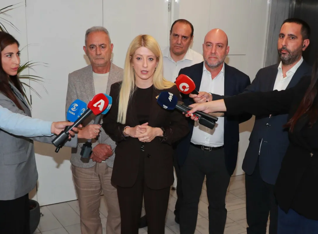 DISY'de Pindarou'da bir dönem sona mı erdi? Parti birliği mi kişisel hayatta kalma mı