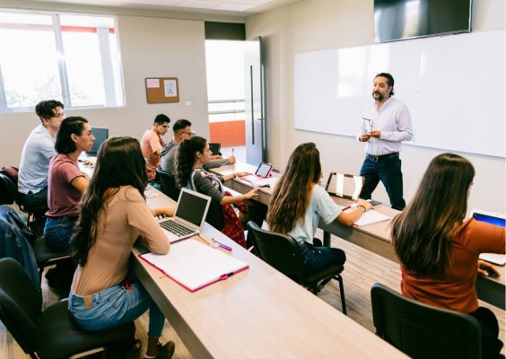 Greek for Me Yunanca programına 1.000 üçüncü ülke uyruklu yetişkin katıldı